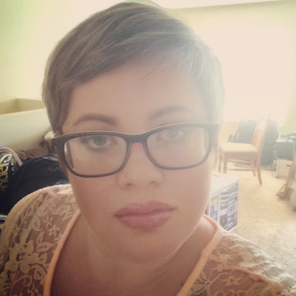 Meet your Posher, Heather - Picture 1 of 1